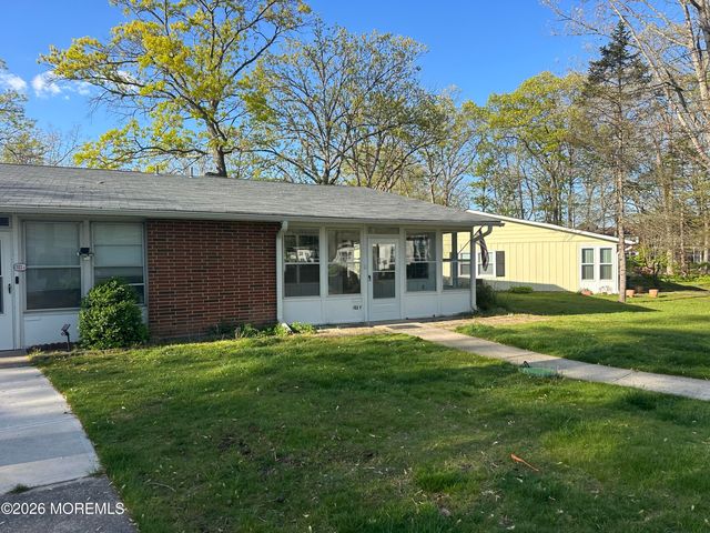 103F Edinburgh Lane, Lakewood, NJ 08701