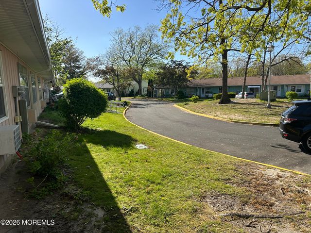 103F Edinburgh Lane, Lakewood, NJ 08701