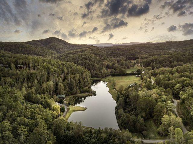 110 Green Valley Trail, Mineral Bluff, GA 30559