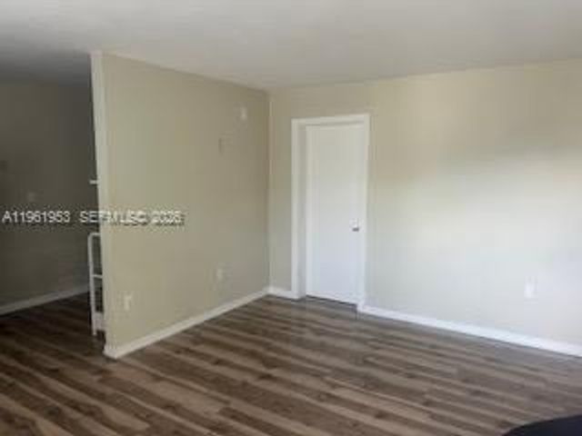 4444 SW 67th Ave 17, Miami, FL 33155