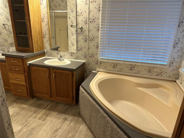 109 Canyon Valley Court, Weatherford, TX 76085