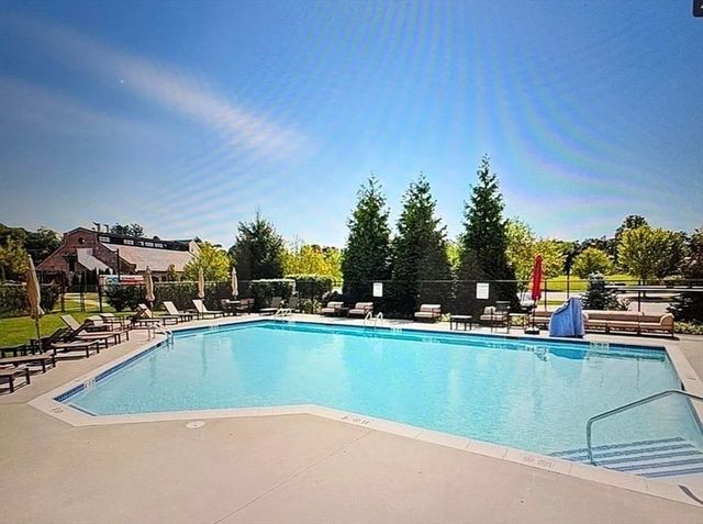 50 Coppersmith Way 302, Canton, MA 02021