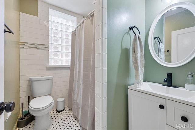 5245 Robert Avenue, St Louis, MO 63109