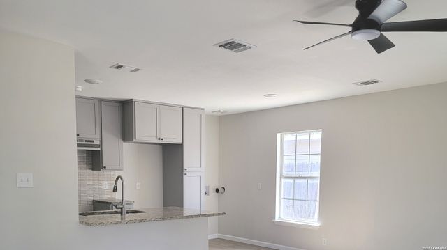 614 Sewanee, San Antonio, TX 78210