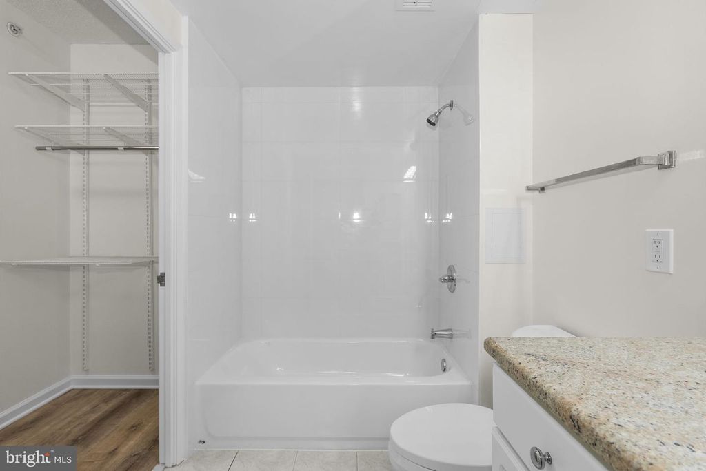 Image 10 of property listing at 7111 WOODMONT AVE #108, Bethesda, MD 20815
