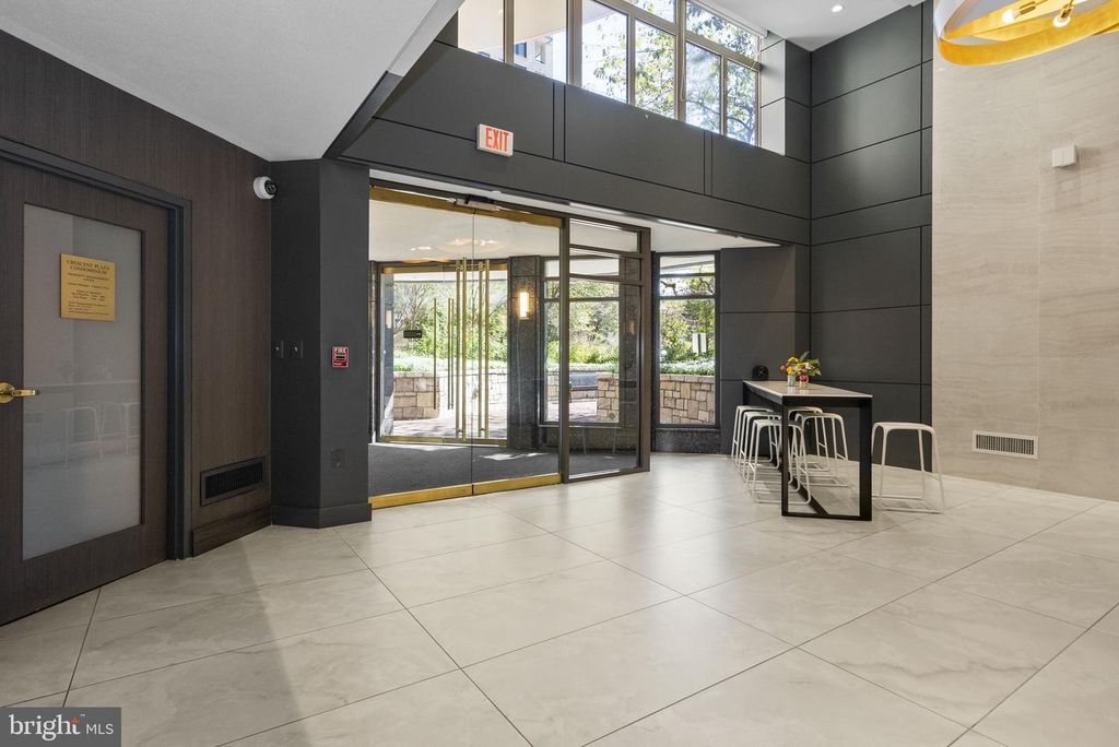Image 17 of property listing at 7111 WOODMONT AVE #108, Bethesda, MD 20815
