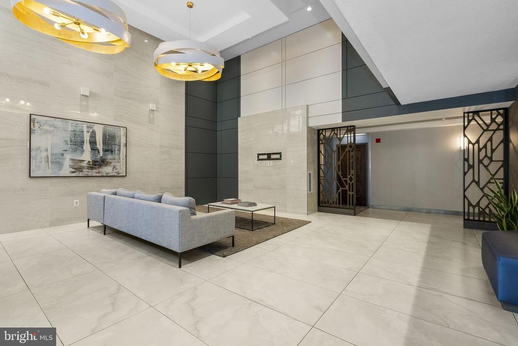 Image 18 of property listing at 7111 WOODMONT AVE #108, Bethesda, MD 20815
