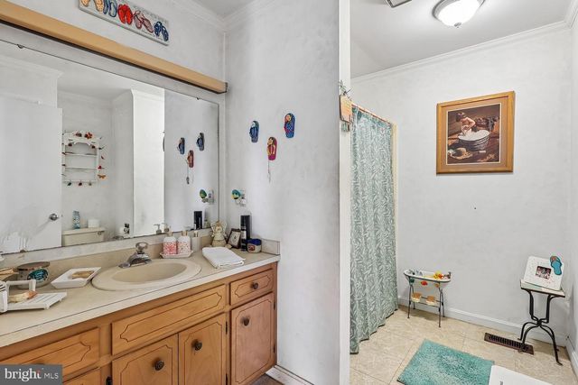 5078 LERCH DR, Shady Side, MD 20764
