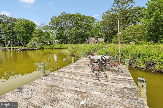 5078 LERCH DR, Shady Side, MD 20764