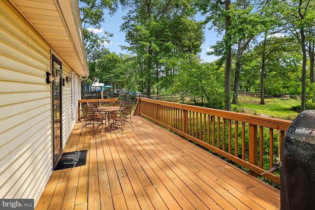 5078 LERCH DR, Shady Side, MD 20764