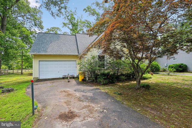 5078 LERCH DR, Shady Side, MD 20764