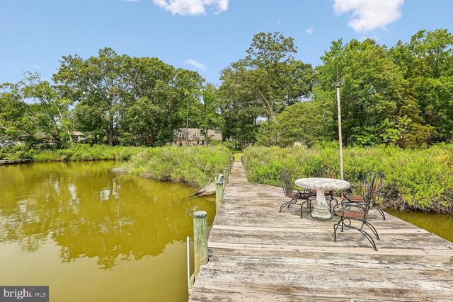5078 LERCH DR, Shady Side, MD 20764