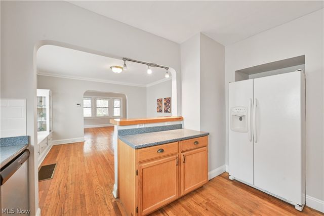 2131 Wascana Avenue, Lakewood, OH 44107