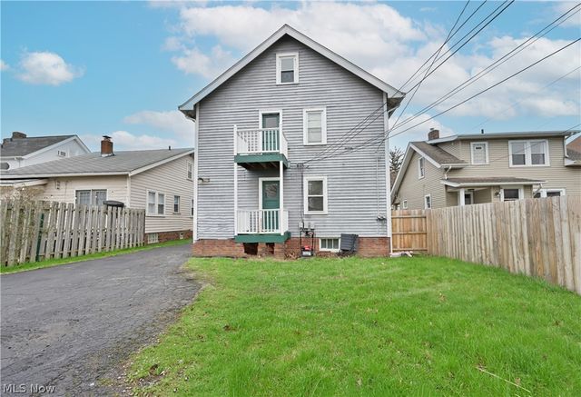 2131 Wascana Avenue, Lakewood, OH 44107