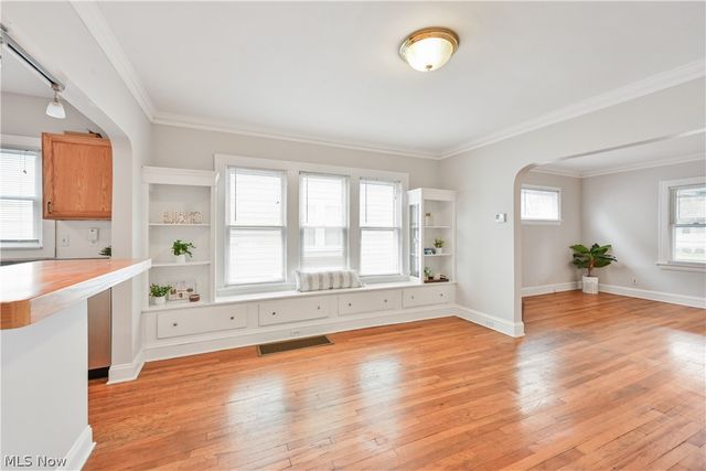 2131 Wascana Avenue, Lakewood, OH 44107