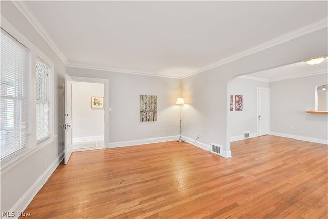 2131 Wascana Avenue, Lakewood, OH 44107
