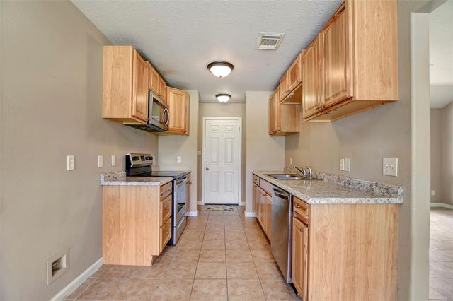 10731 Royal Terrell Drive, Conroe, TX 77303