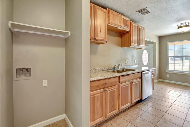10731 Royal Terrell Drive, Conroe, TX 77303