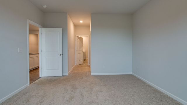 5004 Hunters Village Drive, Lebanon, TN 37087