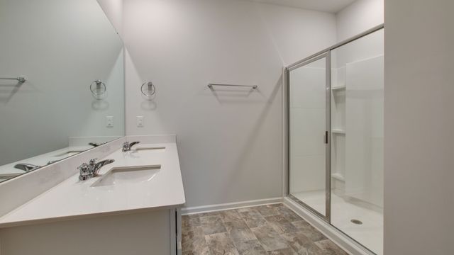 5004 Hunters Village Drive, Lebanon, TN 37087