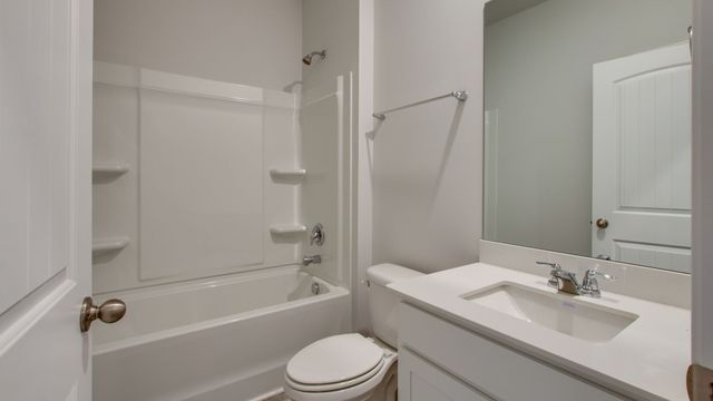 5004 Hunters Village Drive, Lebanon, TN 37087