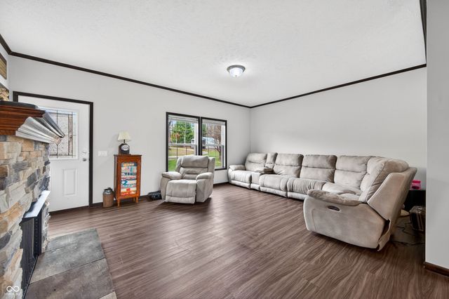 7408 N Tree Farm Road, Solsberry, IN 47459
