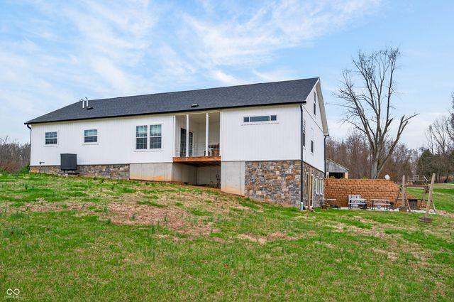 7408 N Tree Farm Road, Solsberry, IN 47459