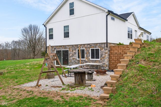 7408 N Tree Farm Road, Solsberry, IN 47459