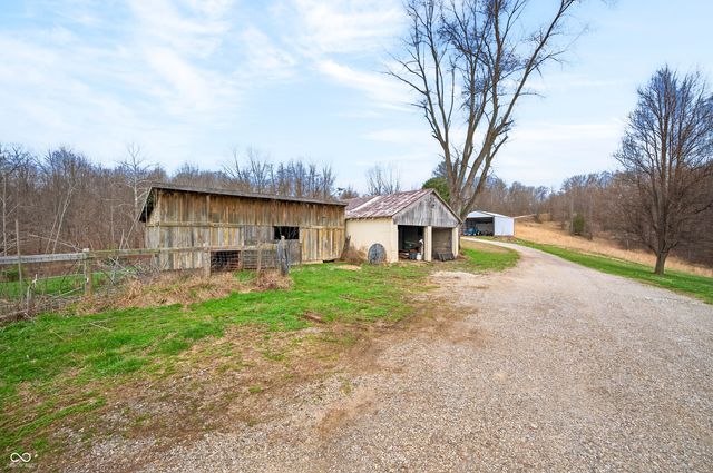 7408 N Tree Farm Road, Solsberry, IN 47459