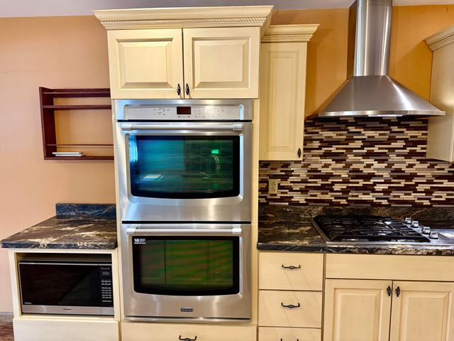 223 Bear Swamp Road, Peru, NY 12972