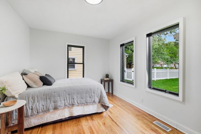 4720 W 41st Street, Saint Louis Park, MN 55416