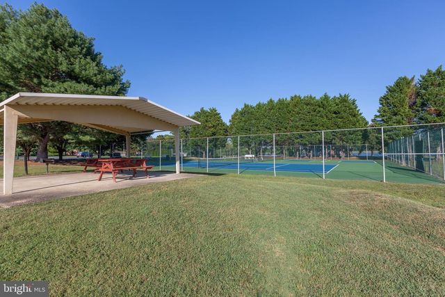 8 RUTLEDGE CV, Ruther Glen, VA 22546