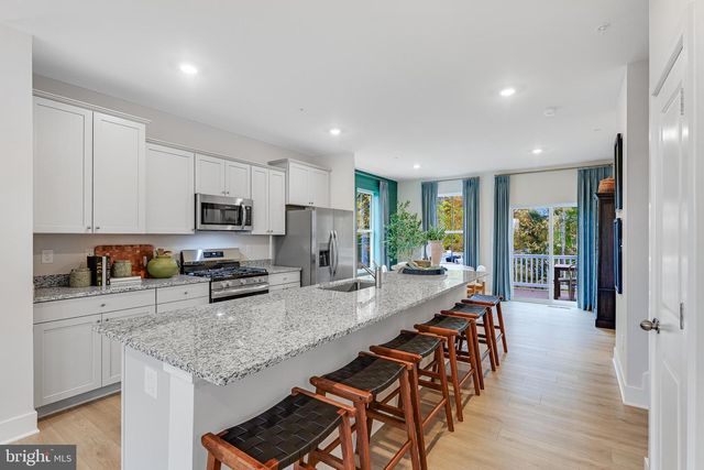 7720 JOHNNYCAKE RD, Windsor Mill, MD 21244