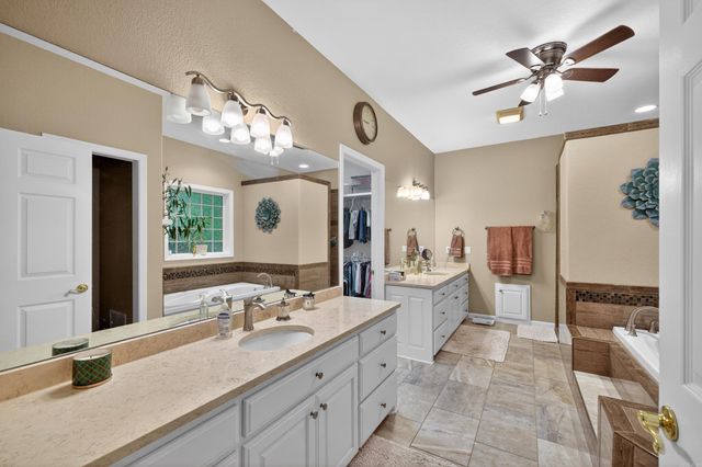 40 Belleza Trace, Hot Springs Village, AR 71909