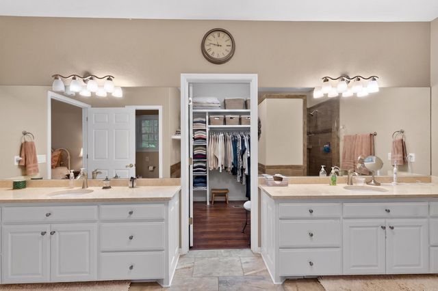 40 Belleza Trace, Hot Springs Village, AR 71909