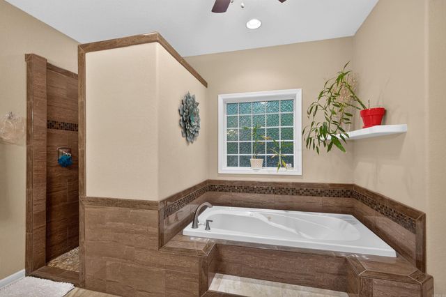 40 Belleza Trace, Hot Springs Village, AR 71909