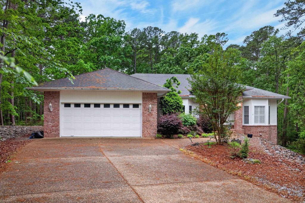 40 Belleza Trace, Hot Springs Village, AR 71909