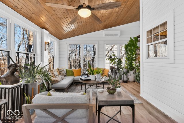 11490 Niagara Drive, Fishers, IN 46037