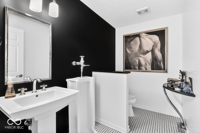 11490 Niagara Drive, Fishers, IN 46037