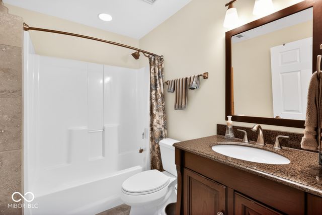 11490 Niagara Drive, Fishers, IN 46037