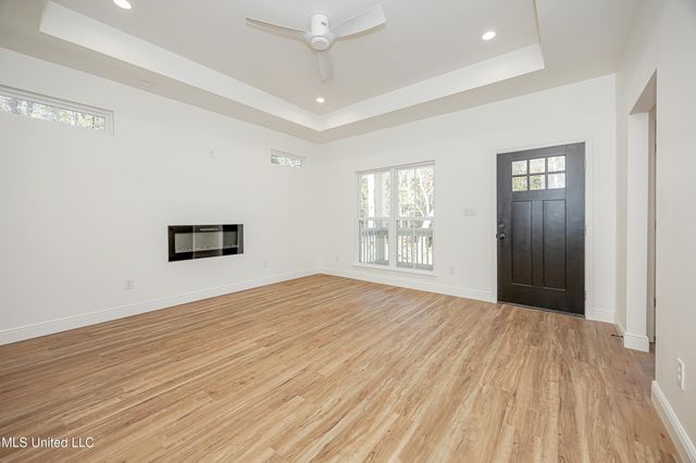 811 Bay Street, Ocean Springs, MS 39564