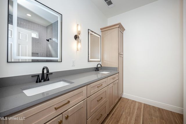 811 Bay Street, Ocean Springs, MS 39564