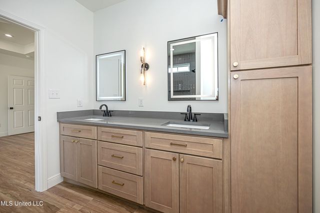 811 Bay Street, Ocean Springs, MS 39564