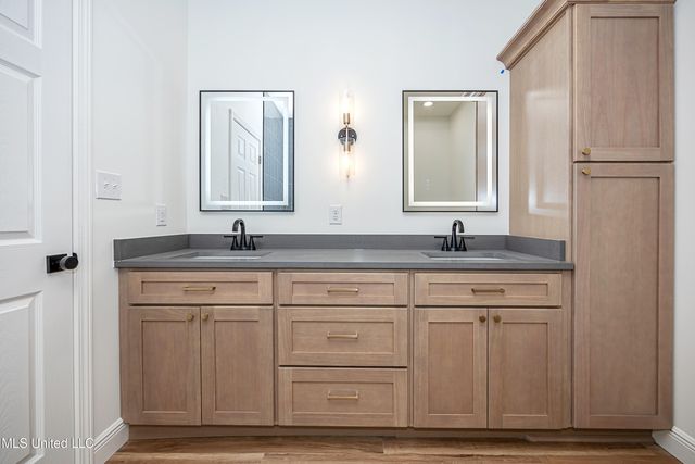 811 Bay Street, Ocean Springs, MS 39564