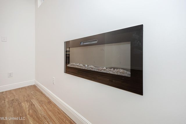 811 Bay Street, Ocean Springs, MS 39564