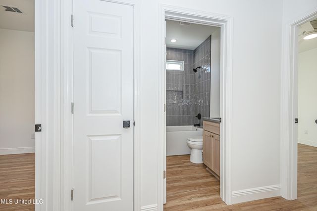 811 Bay Street, Ocean Springs, MS 39564