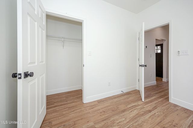 811 Bay Street, Ocean Springs, MS 39564