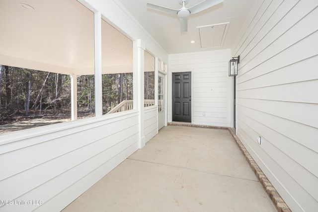 811 Bay Street, Ocean Springs, MS 39564