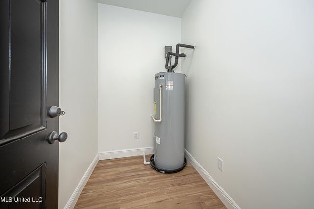 811 Bay Street, Ocean Springs, MS 39564