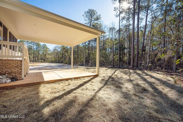 811 Bay Street, Ocean Springs, MS 39564